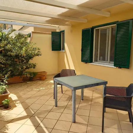 Beautiful Family-apartment In With Seasight Garden بارغيليا