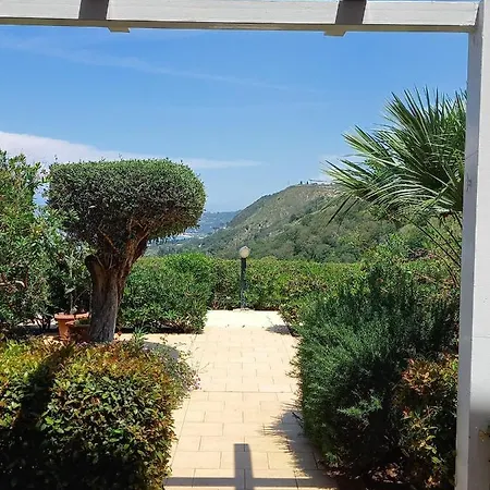 Beautiful Family-apartment In With Seasight Garden * Parghelia