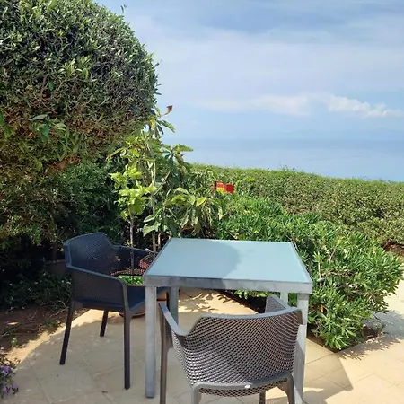 Beautiful Family-apartment In With Seasight Garden *