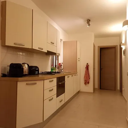 Beautiful Family-apartment In With Seasight Garden *